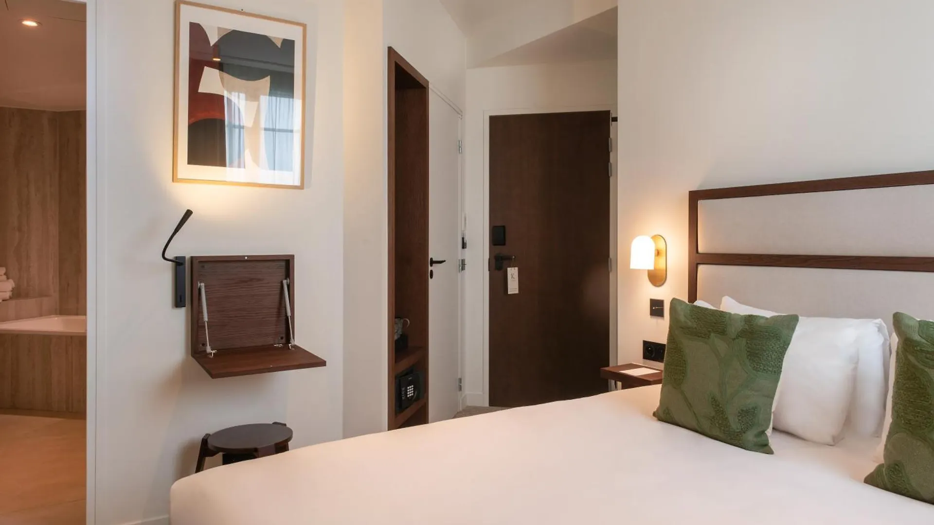 Le Lampika Hotel
